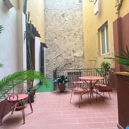Suite Stylish & Cozy Apartment In The Heart Of Florença Exterior foto