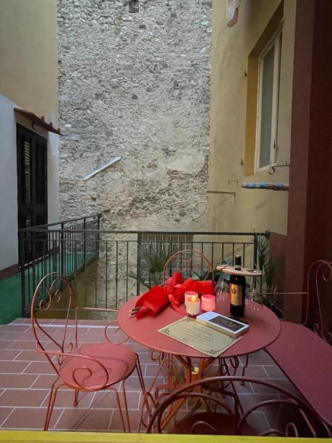 Suite Stylish & Cozy Apartment In The Heart Of Florença Exterior foto