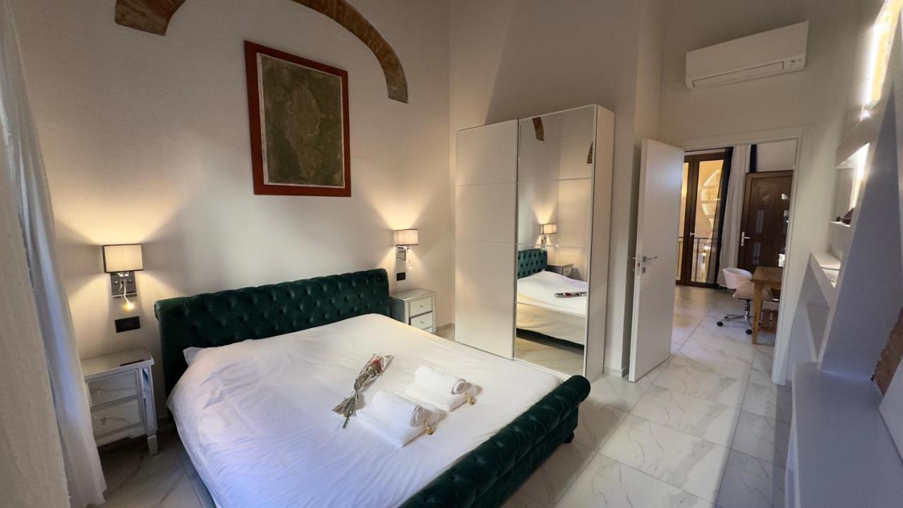 Suite Stylish & Cozy Apartment In The Heart Of Florença Exterior foto