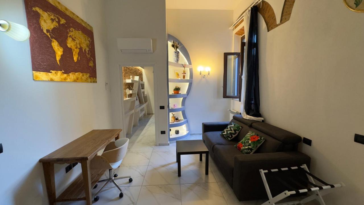 Suite Stylish & Cozy Apartment In The Heart Of Florença Exterior foto