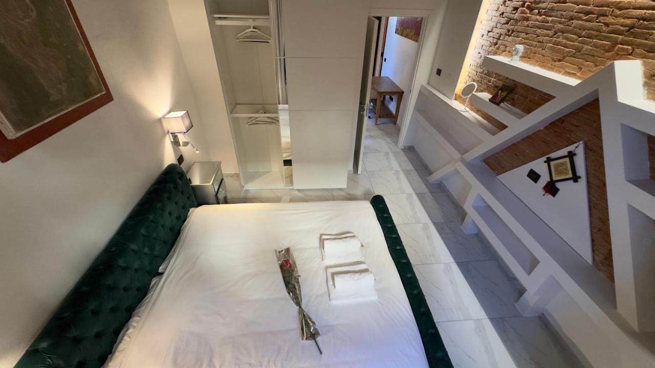 Suite Stylish & Cozy Apartment In The Heart Of Florença Exterior foto