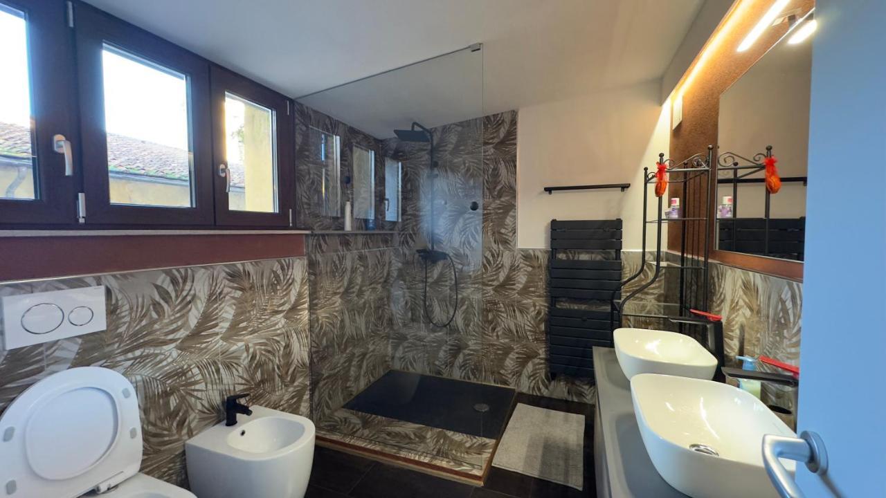 Suite Stylish & Cozy Apartment In The Heart Of Florença Exterior foto